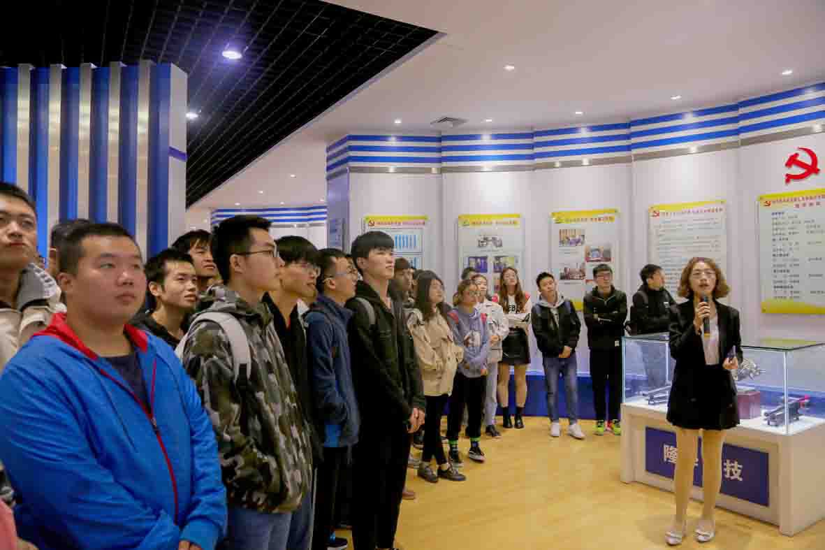 河南科技大学制冷与低温工程系学子赴隆华参观实习