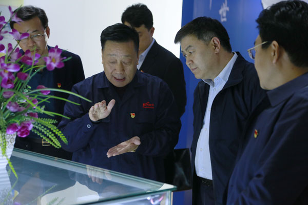 政声｜市委常委、统 战部长娄会峰莅临隆华调研