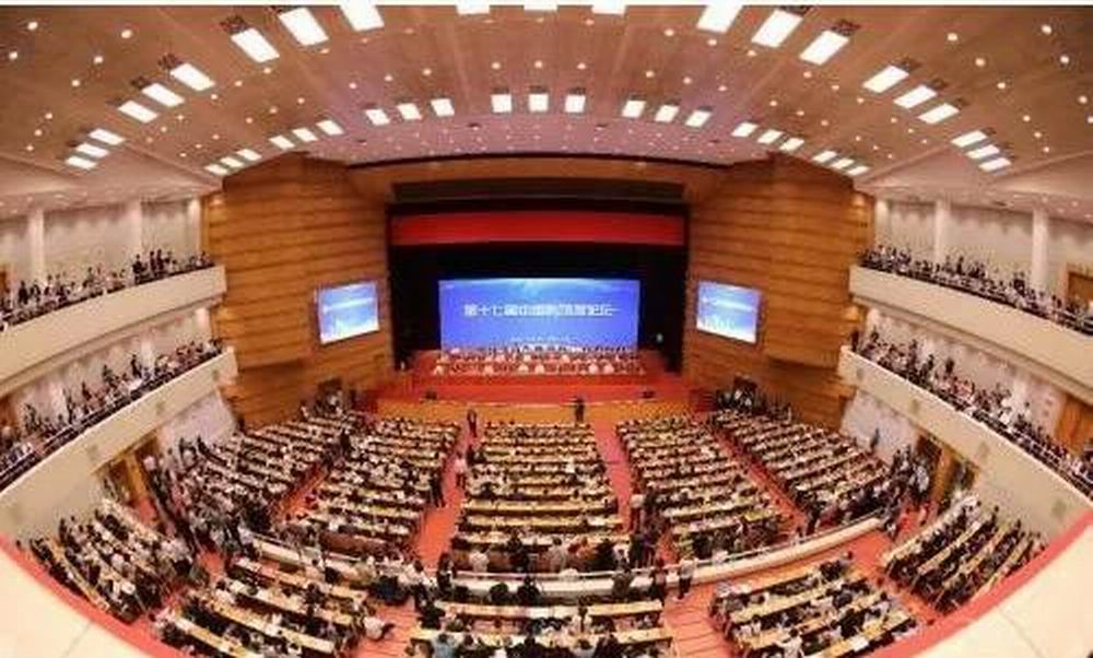 广西晶联荣获“2020中国科技创新领军企业”称号