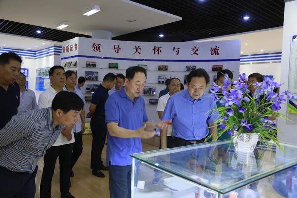 市政协副主席安石柱一行调研隆华：加快企业创新和服务能力