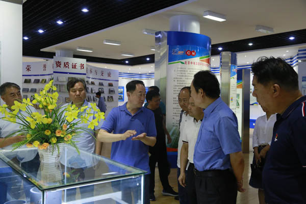 市政协副主席安石柱一行调研隆华：加快企业创新和服务能力