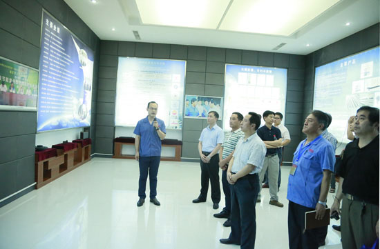 市县观摩组到隆华参观创新主体和创新平台建设工作