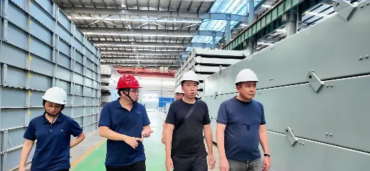 哈萨克斯坦AVC Group一行到访隆华装备参观验厂！